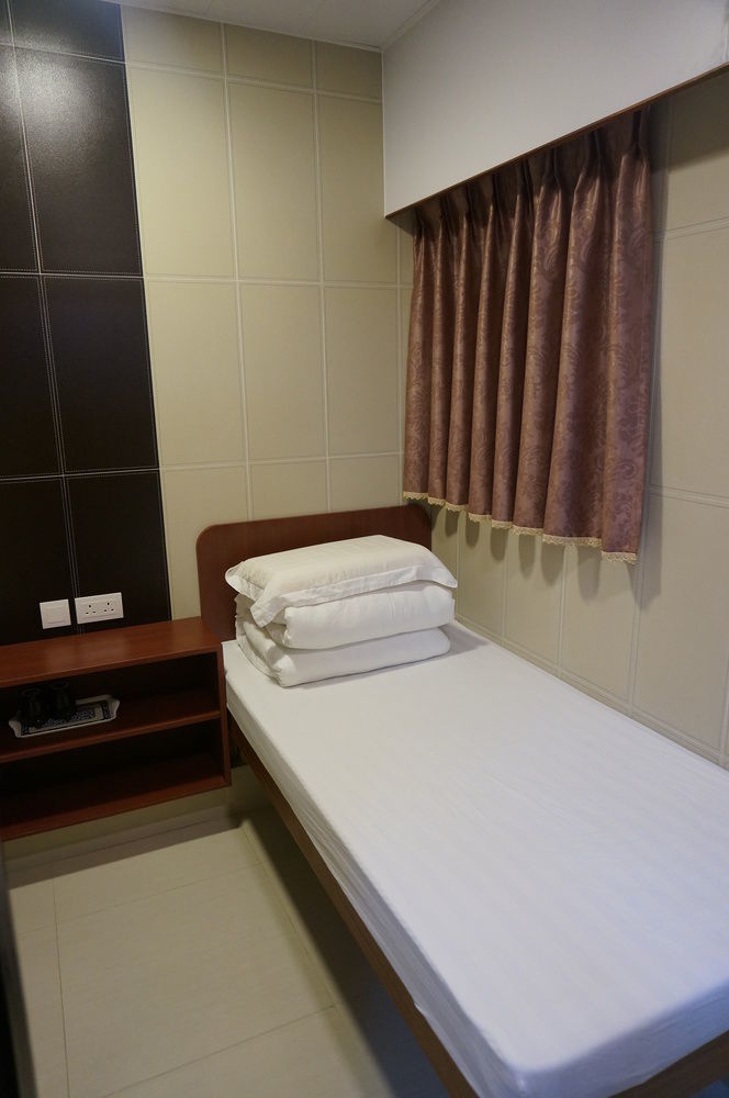 Prince Hotel Цзюлун Экстерьер фото