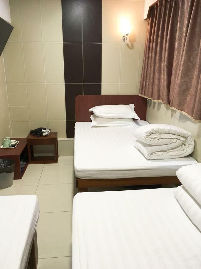 Prince Hotel Цзюлун Экстерьер фото