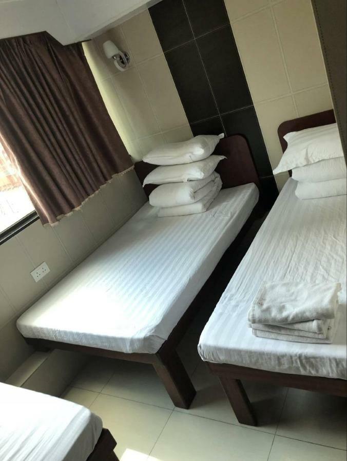 Prince Hotel Цзюлун Экстерьер фото